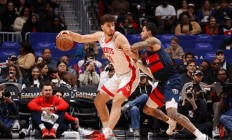 开云体育视频直播-篮网外线表现抢眼，助球队取得胜利