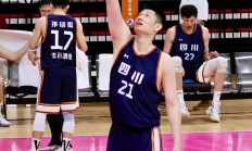 开云体育入口-天津队鏖战独行侠，胡金秋关键制胜的简单介绍