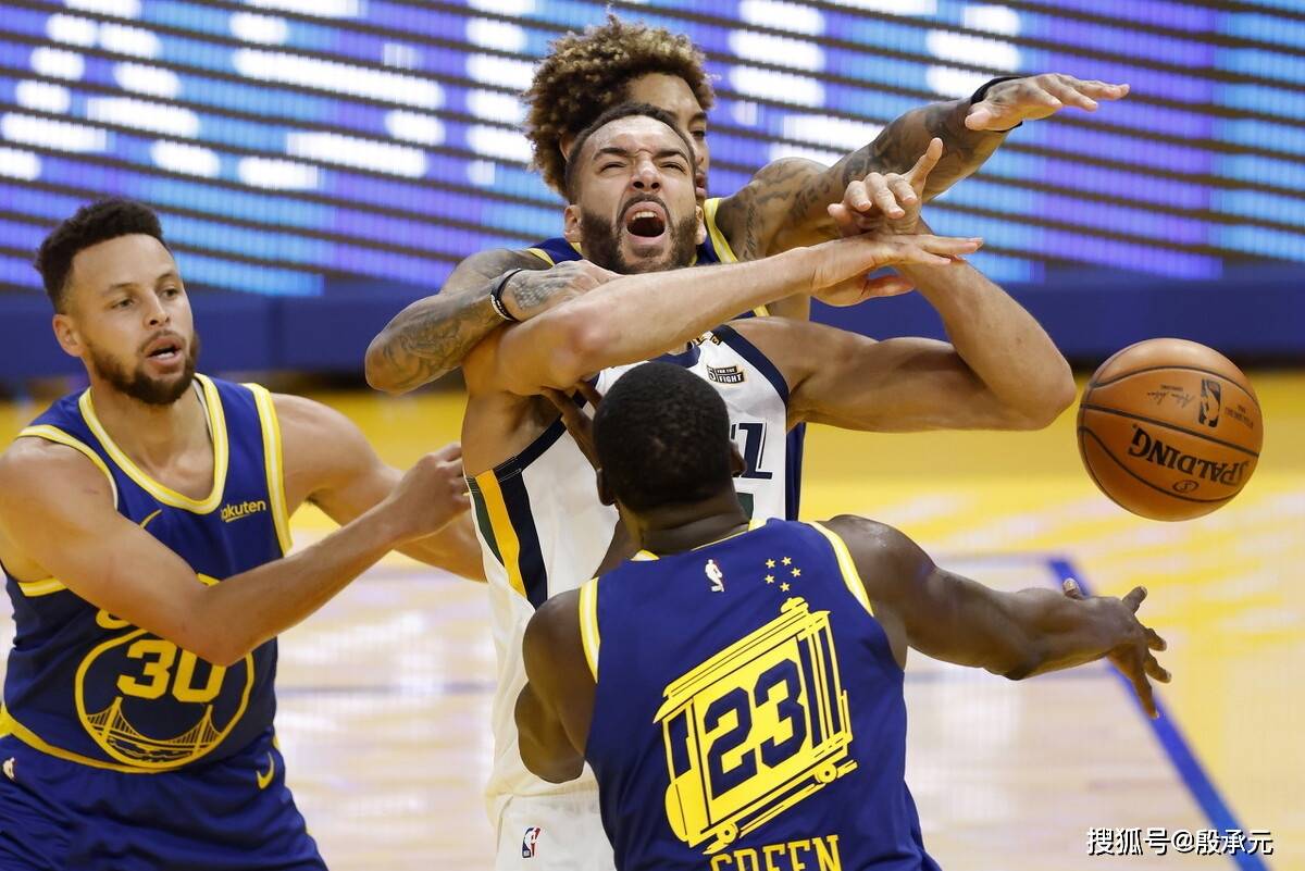 猛龙完胜山东队，戈贝尔刷新纪录