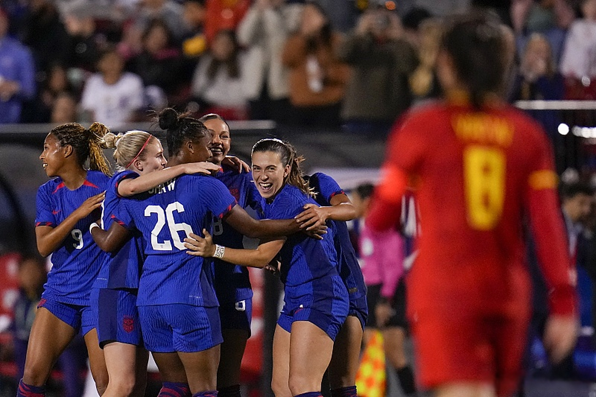 美国女足队全力以赴夺得冠军