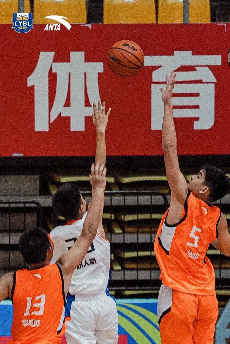 包含创造佳绩的壮举：全力以赴的战斗精神的词条