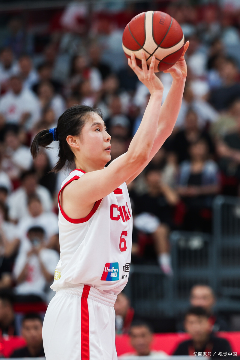 中国队刷新纪录,出色表现受瞩目 中国队刷新纪录,出色表现受瞩目