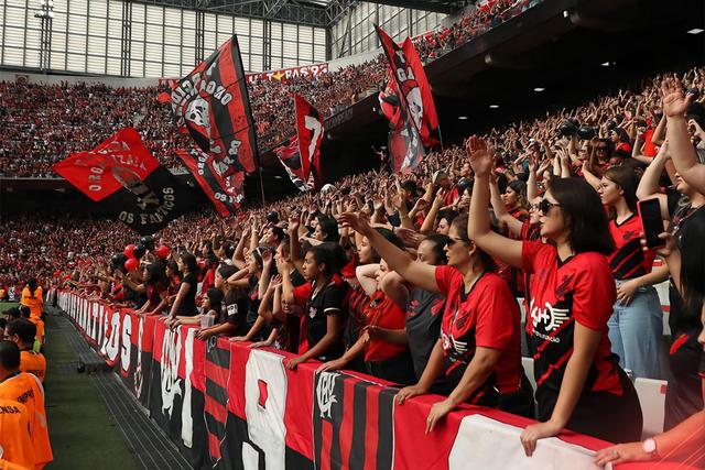 关于皇家社会精彩表现，球迷尽显热情的信息