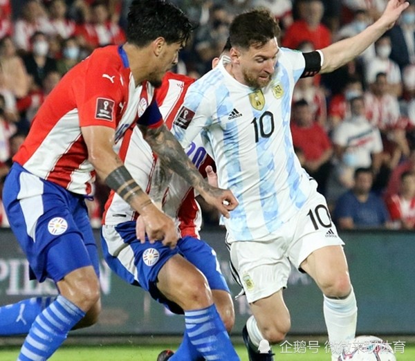 乌拉圭翻盘日本，苏亚雷斯三分雨点燃全场的简单介绍