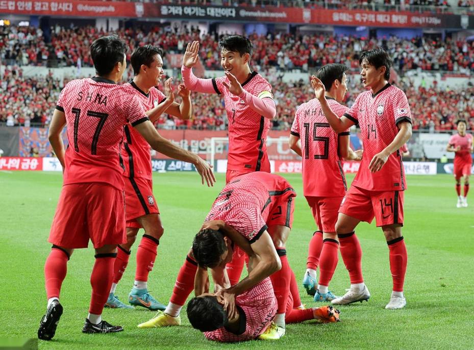 包含日本队险胜韩国队，梁靖崑带队取胜的词条