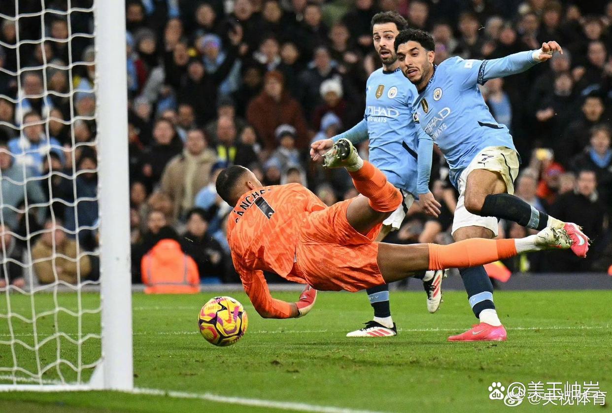 丹麦轻取英格兰，库尔图瓦带队取胜