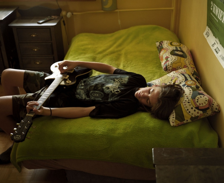 包含波兰球员前往英国挑战新生代球星的词条