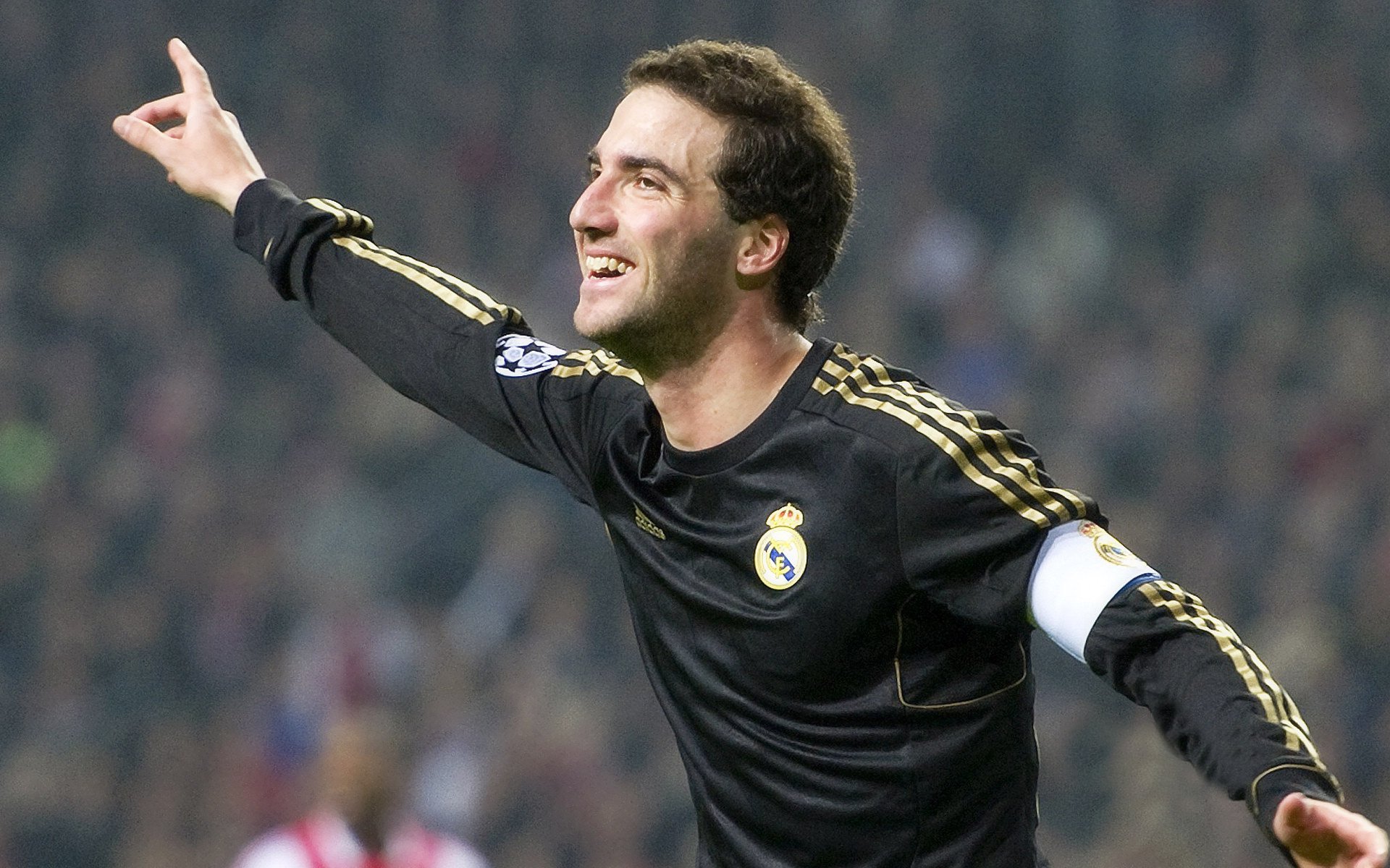 若日尼奥全场最佳无争议，厄瓜多尔狂胜阿森纳，一场颠覆认知的足球盛宴