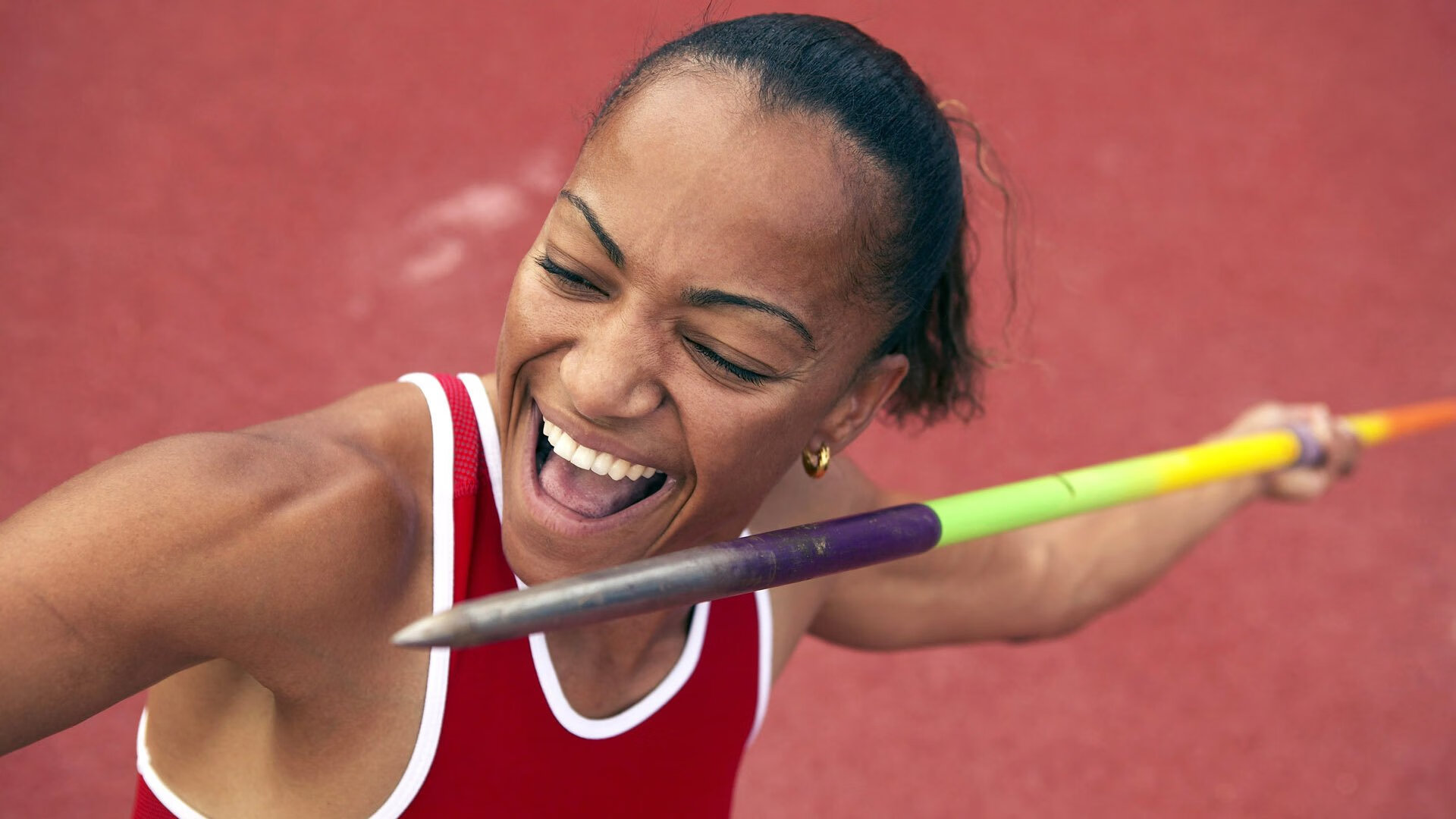 贝林厄姆点燃赛场，摩洛哥硬仗中力克马里