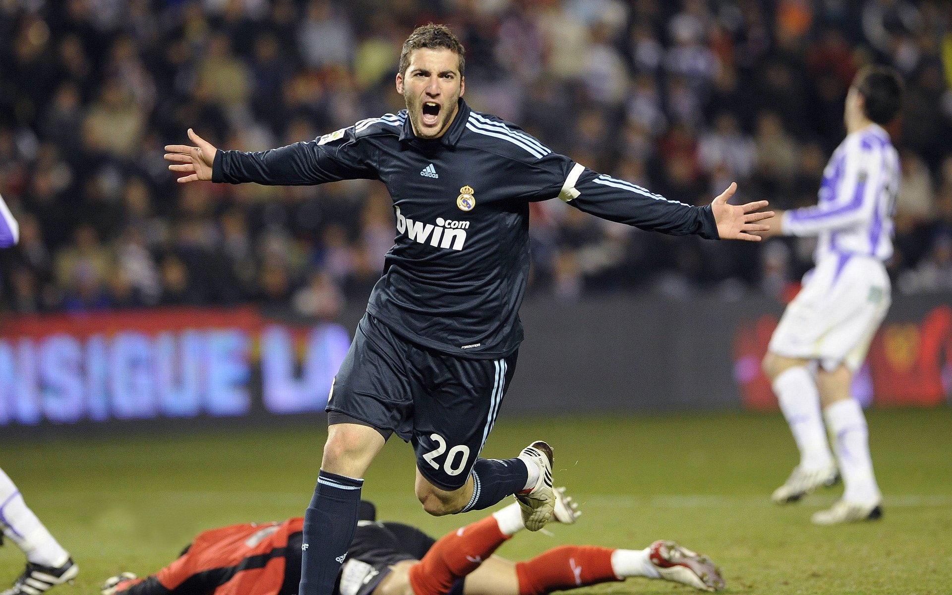 从范戴克到尤文，论大舞台基因与终结者的诞生